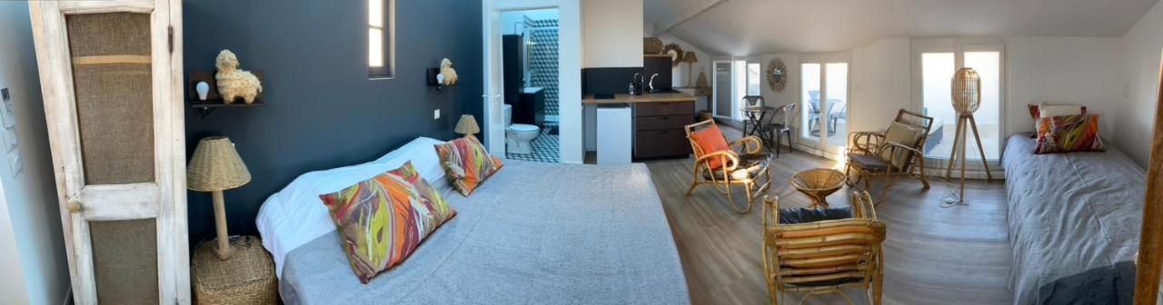 Les Nuits Etoilees, Studio Terrasse Apercu Mer, Tres Lumineux, Ac, 100M Du Port Sanary Zewnętrze zdjęcie