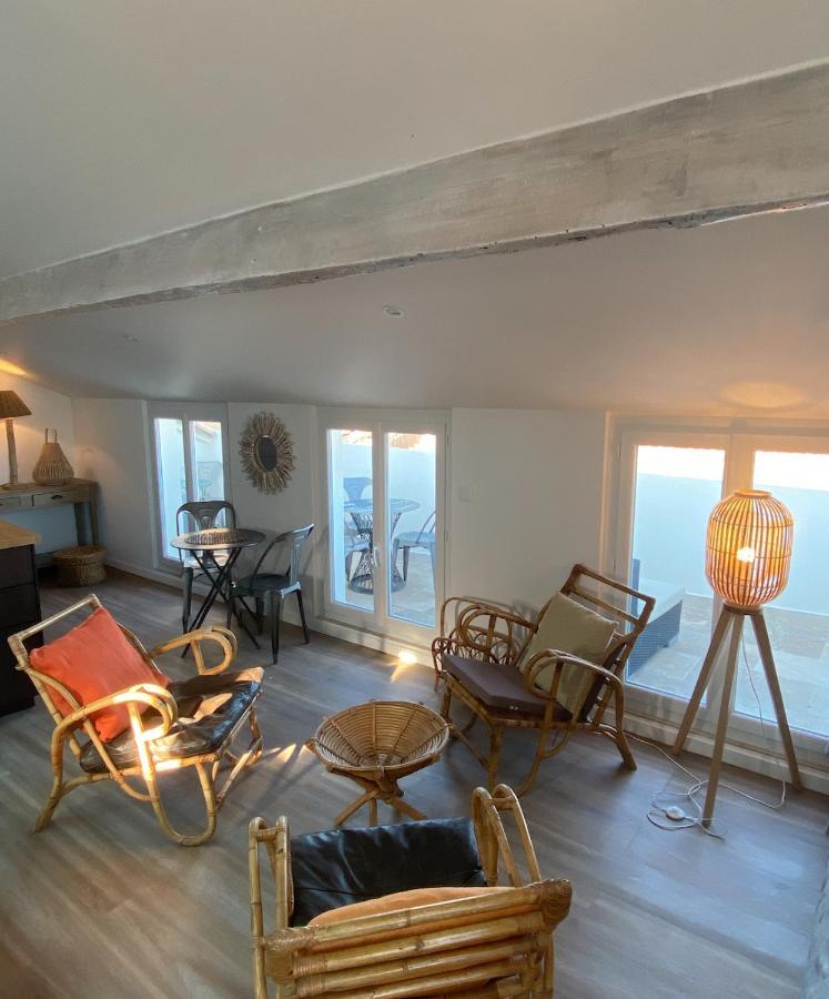 Les Nuits Etoilees, Studio Terrasse Apercu Mer, Tres Lumineux, Ac, 100M Du Port Sanary Zewnętrze zdjęcie